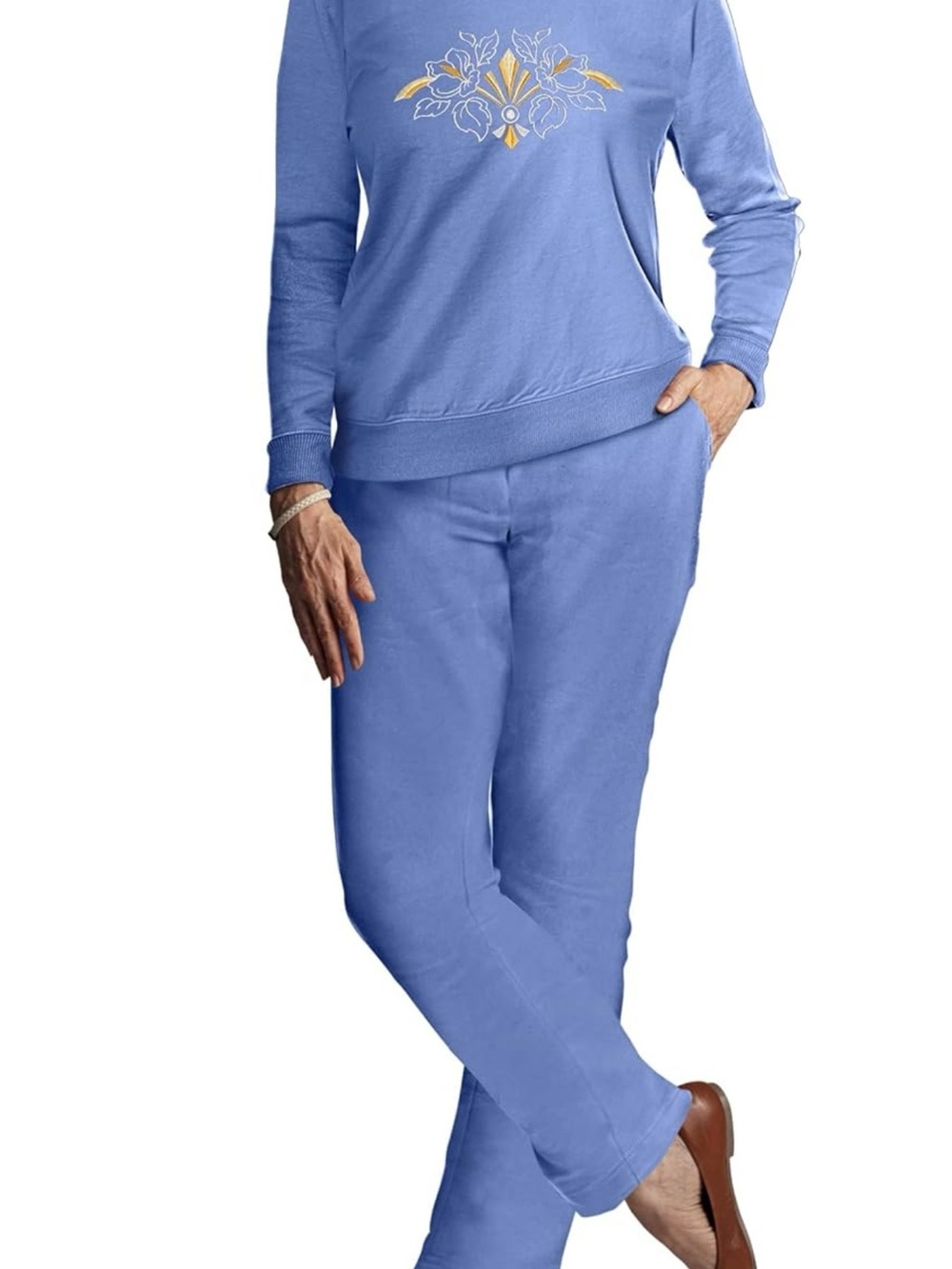 Pembrook Women's Fleece 2-Piece Sweatsuit Set Blue
Embroidered Pockets